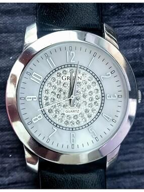 Rare Vintage Gruen Diamond Cluster MOP Dial Mens Dress Watch